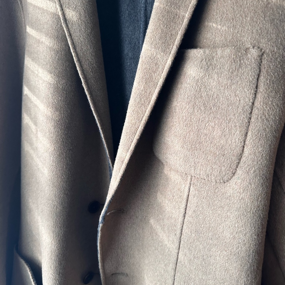 Banana Republic Men's Camel/Gray Reversible Unconstructed Blazer - Picture 5 of 10